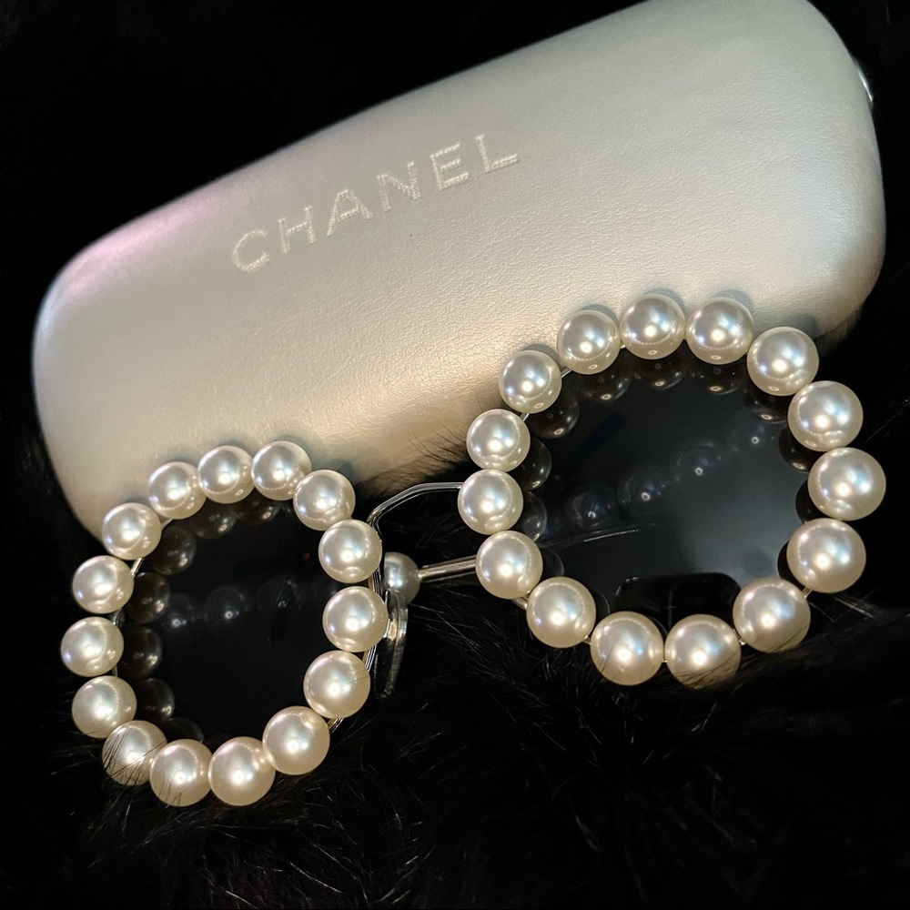 Chanel Vintage Runway Pearls Spring Summer 1994 Sunglasses Made In Italy